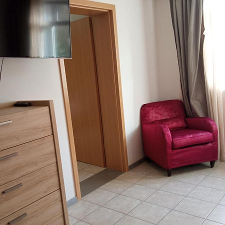 Appart-Hotel Gwendy Bour Ngoại thất bức ảnh