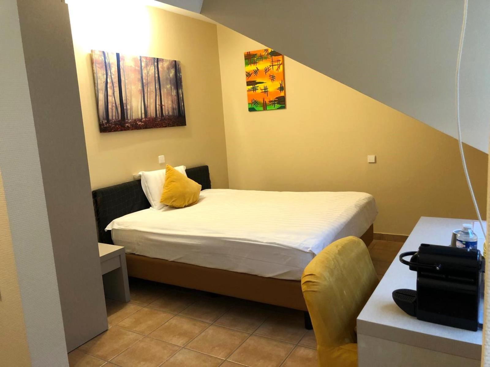 Appart-Hotel Gwendy Bour Ngoại thất bức ảnh