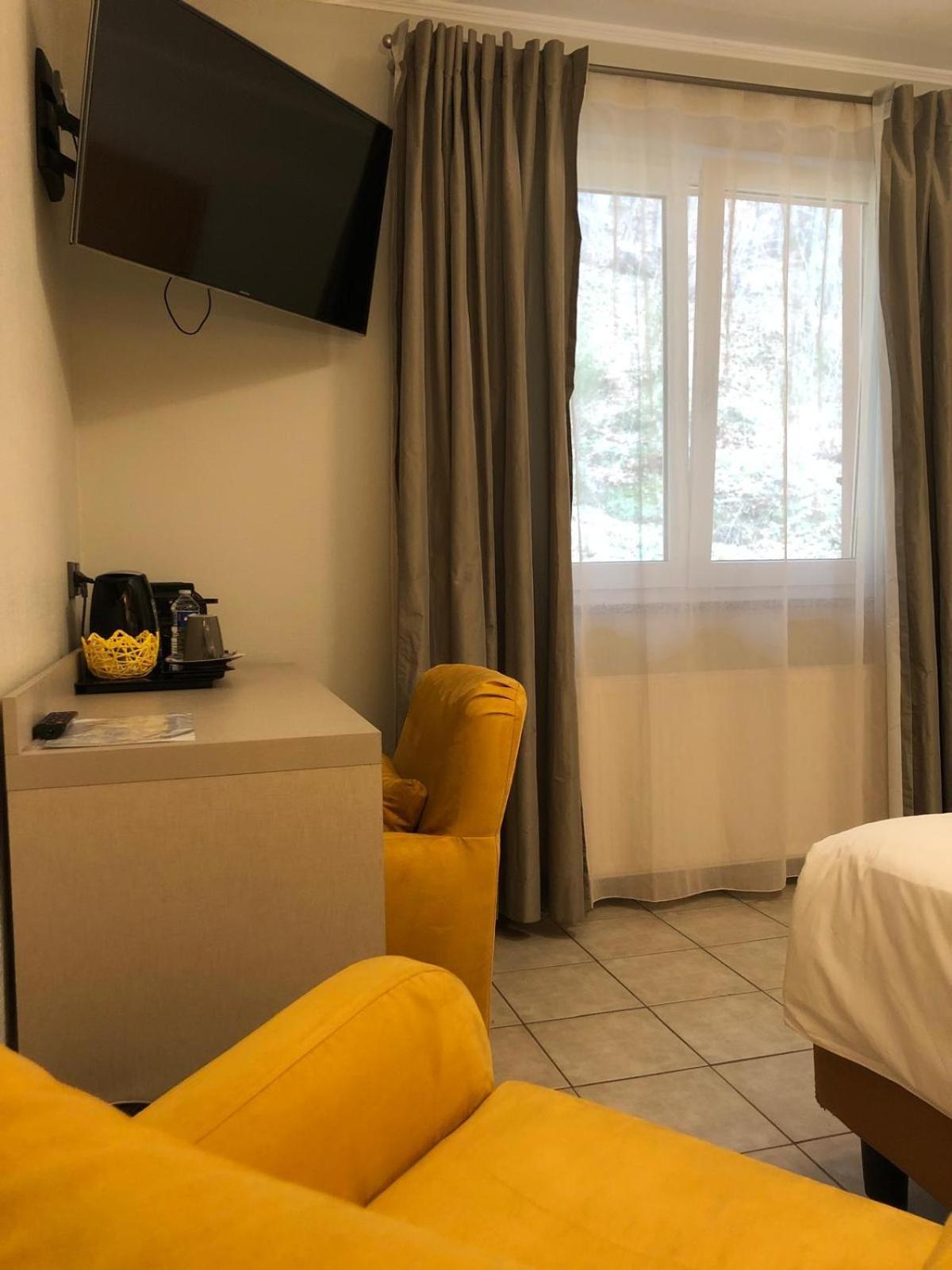 Appart-Hotel Gwendy Bour Ngoại thất bức ảnh