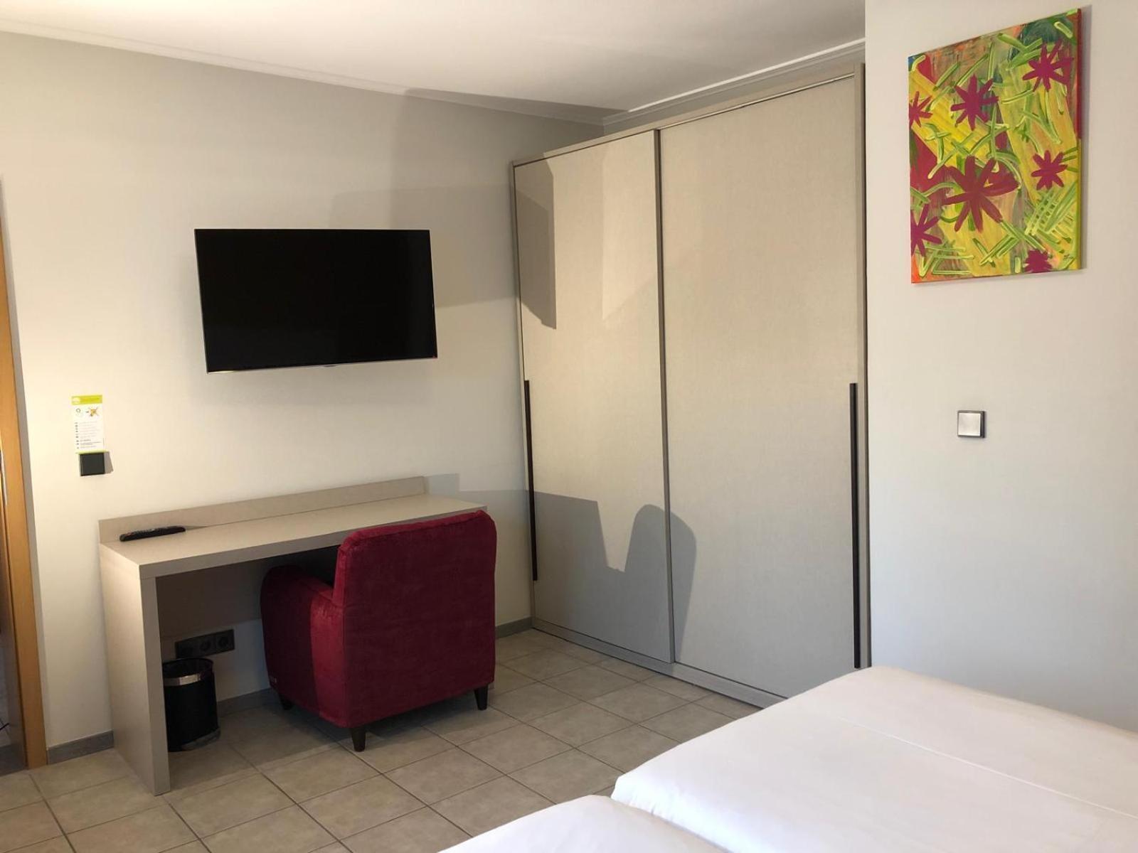 Appart-Hotel Gwendy Bour Ngoại thất bức ảnh